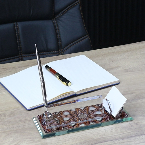 5443 Kristal Cam Masa İsimliği